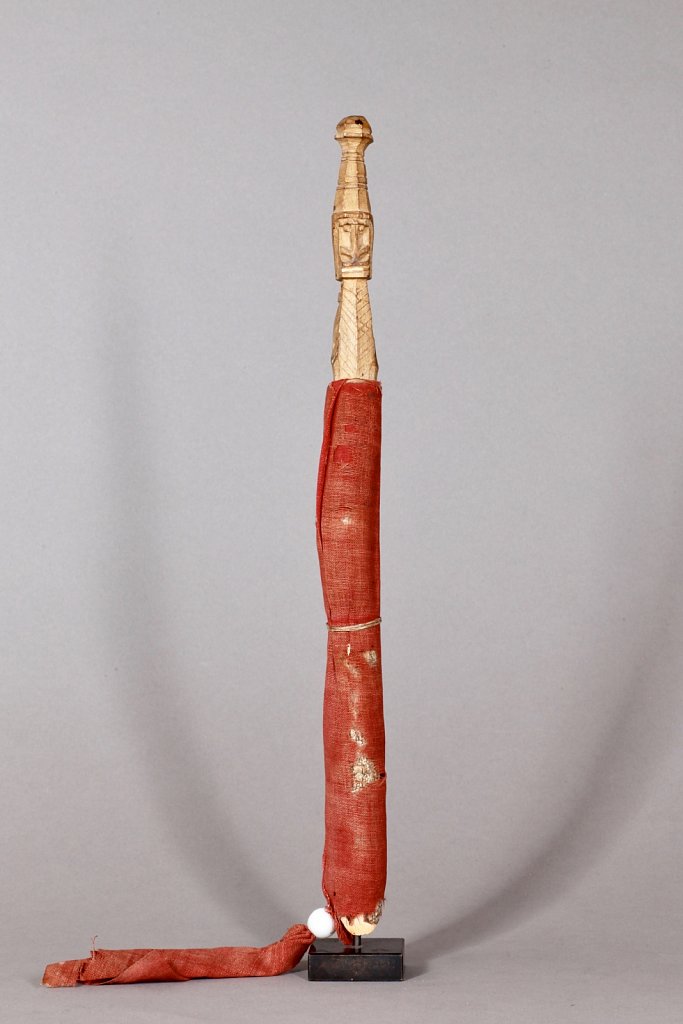 Charme-korwar-red-1.jpg
