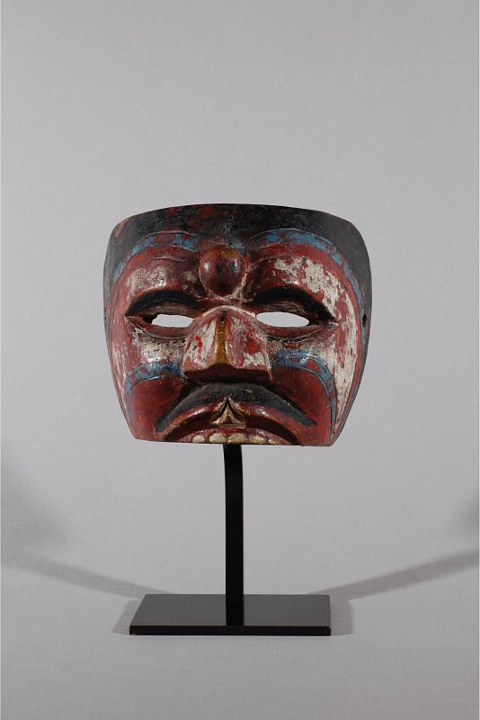 [[Masque du Wayang Topeng 1|Wayang Topeng mask 1]]