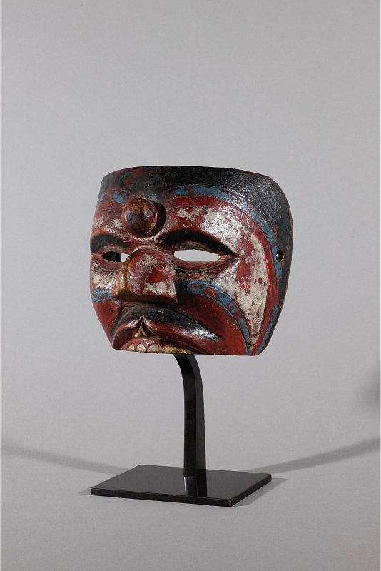 [[Masque du Wayang Topeng 2|Wayang Topeng mask 2]]