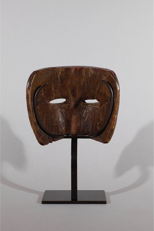 [[Masque du Wayang Topeng 3|Wayang Topeng mask 3]]